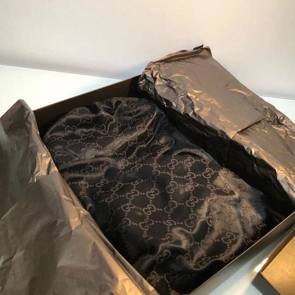 GUCCI Suede Black Handbag with Black Patent Leather Shoulder Strap - Picture 8 of 16